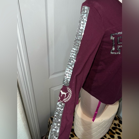 ‼️‼️Last price drop‼️‼️preloved Maroon Red Long sleeve Sequin VS pink top - Picture 13 of 14
